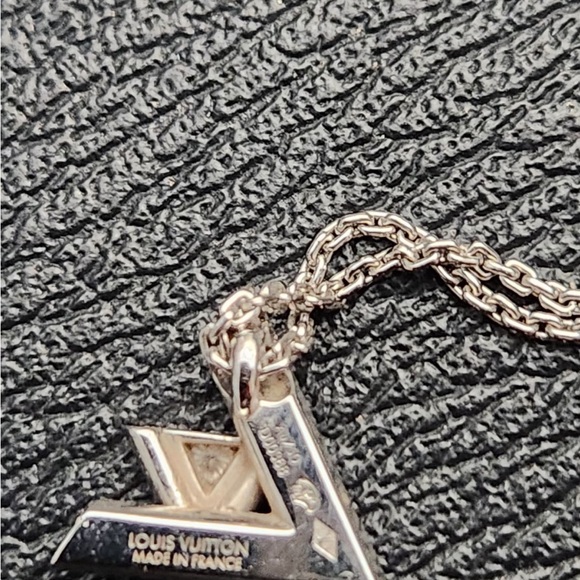 Louis Vuitton Pendentiflv Volt One Pm Necklace K18 White Gold - Picture 6 of 8